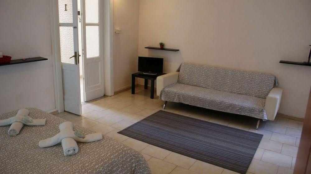 Stare In Centro Guest House カターニア エクステリア 写真